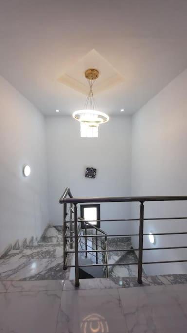 Line Villa *